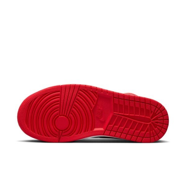 Air Jordan 1 Retro High OG ‘Satin Bred’