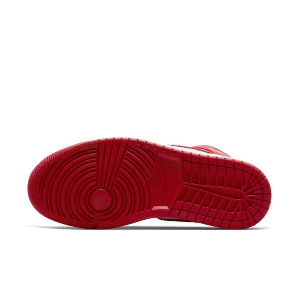 Air Jordan 1 High OG ‘Newstalgia Chenille’