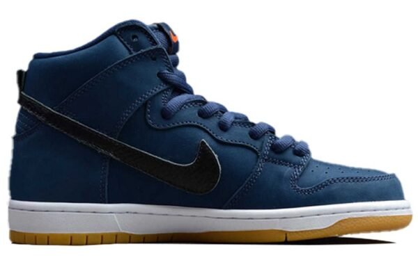 Nike x Sean Cliver SB Dunk Low ‘Holiday Special’